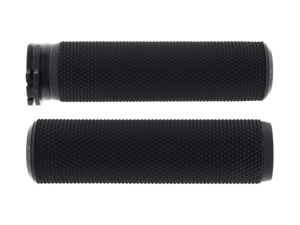 Knurled Fusion Handgrips - Black. Fits H-D with Throttle Cable.