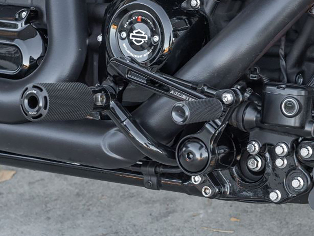 Mid Controls – Black. Fits Touring 2014-2023