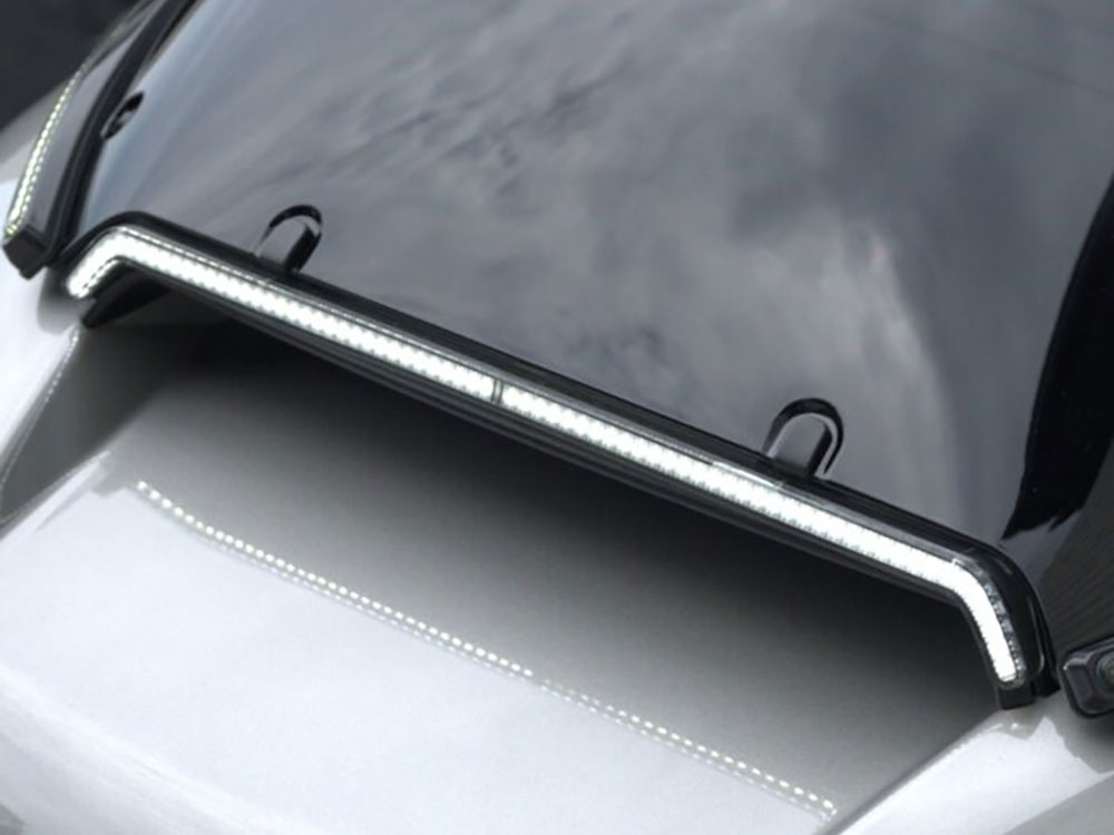 LED Center Fairing Vent Insert With Amber & White LED's - Gloss Black with Smoked Lens. Fits Road Glide 2024up & CVO Roadglide (inc 'STin.) 2023up.