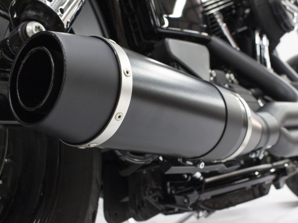 Bob Cat 2-into-1 Exhaust - Black with Black Sleeve Muffler. Fits Dyna 2006-2017.
