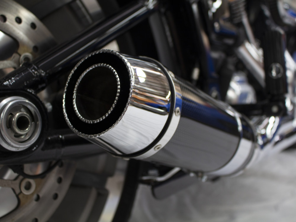 Bob Cat 2-into-1 Exhaust - Chrome with Carbon Fibre Sleeve Muffler. Fits Breakout & Fat Boy 2018up & FXDR 2019up.
