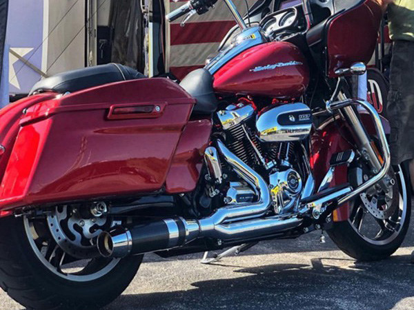 Bob Cat 2-into-1 Exhaust - Chrome with Black Satin Sleeve Muffler. Fits Touring 2017up. 