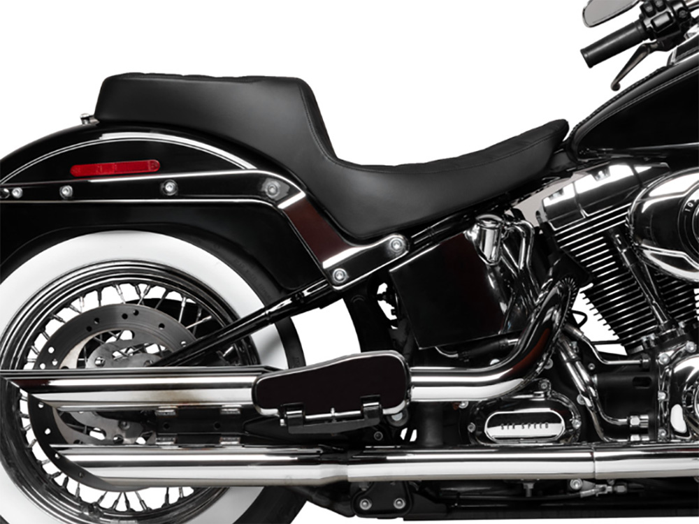 Drag Specialties Performance Predator 2up Dual Seat with Black Double Diamond Lattice Stitch. Fits Softail 2000-2017 with 130 or 150 OEM Rear Tyre