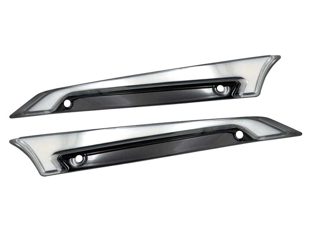 LED FusionFX Windshield Trim – Smoke Lens, Chrome Housing. With Amber Turn, White Run. Fits Road Glide 2015up.