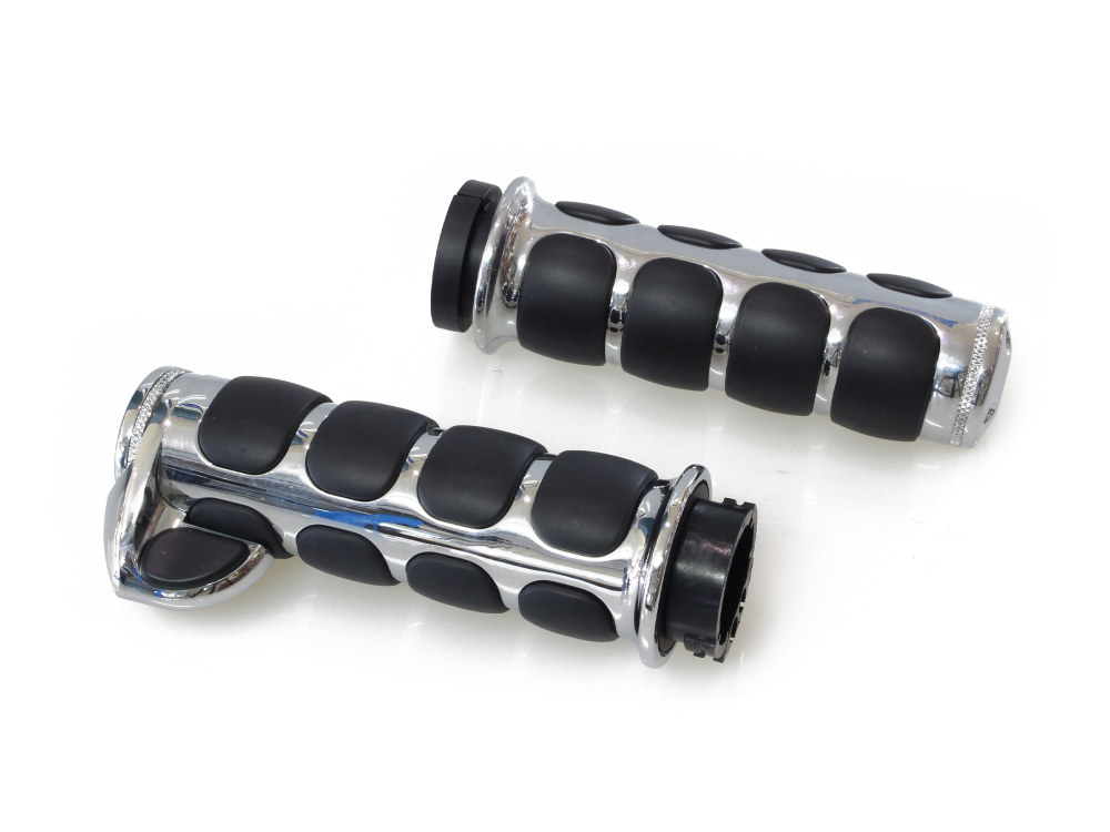 ISO Handgrips with Throttle Boss – Chrome. Fits H-D with Throttle Cable.
