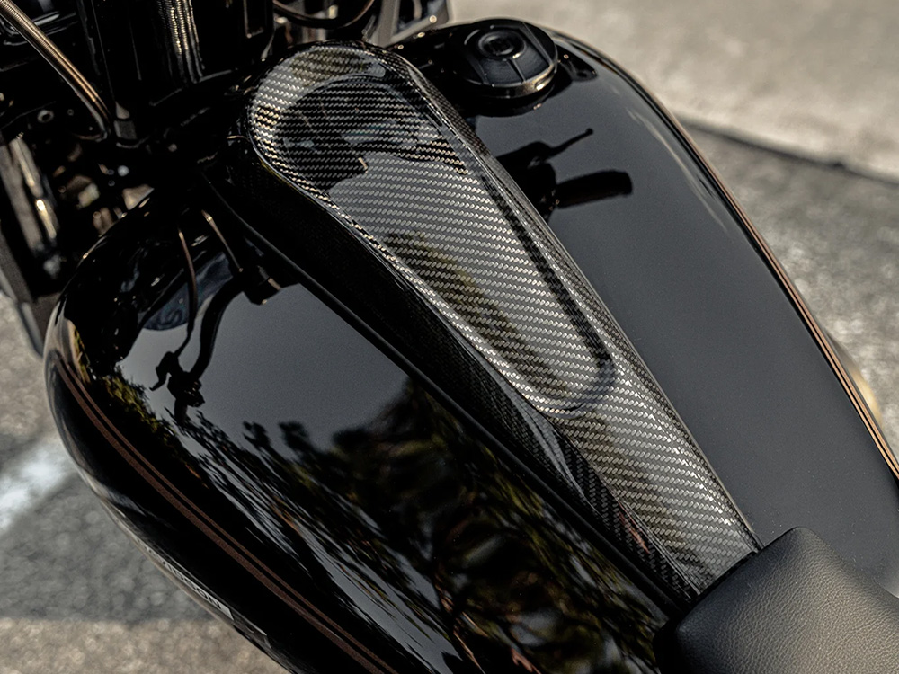 SLYFOX Carbon Dash, Side Fill Models – Gloss Finish. Fits Street Glide Special & Road Glide Special 2021-2023