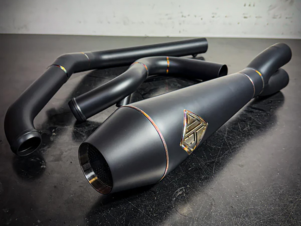 2-into-1 LaneSplitter Exhaust - Black Onyx. Fits Softail 2018up Non-240 Rear Tyre Models.