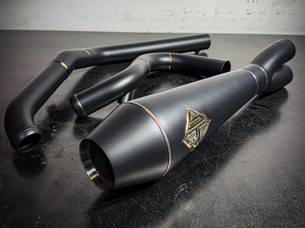 2-into-1 4.5in. Big Bore Exhaust - Black Onyx. Fits Touring 2017up.