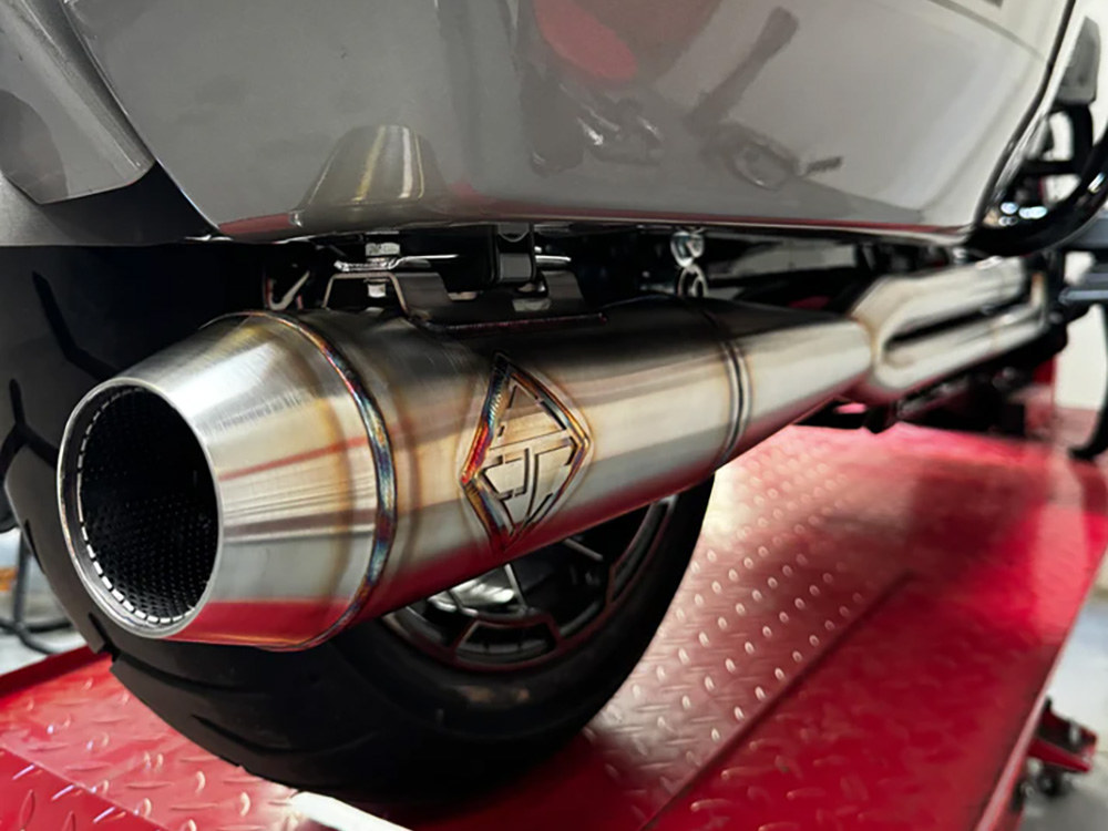 2-into-1 Full Length Exhaust - Stainless Steel. Fits Touring 2017up.