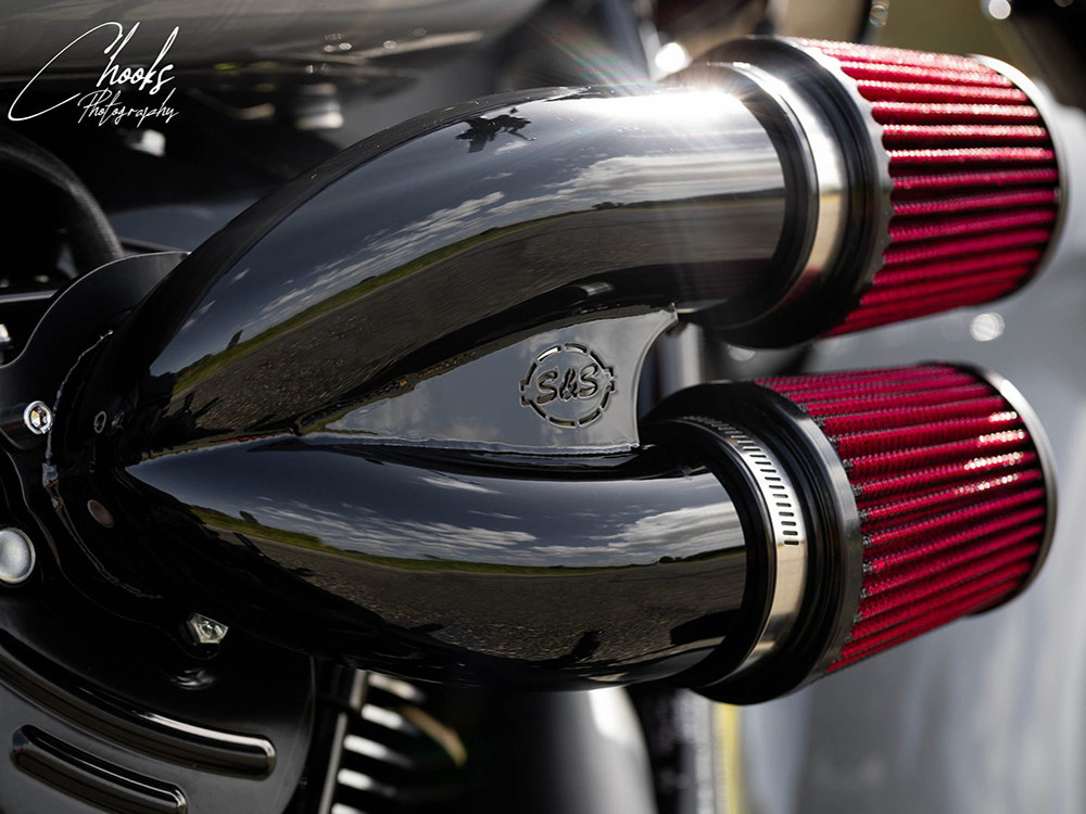 Tuned Induction Air Cleaner Kit – Gloss Black. Fits Touring 2017-2024 & Softail 2018-2024