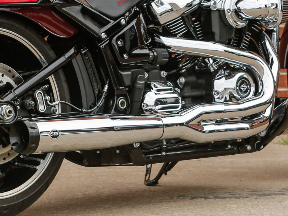2-into-1 SuperStreet Exhaust - Chrome with Black End Cap. Fits Breakout & Fat Boy 2018up & FXDR 2019up.